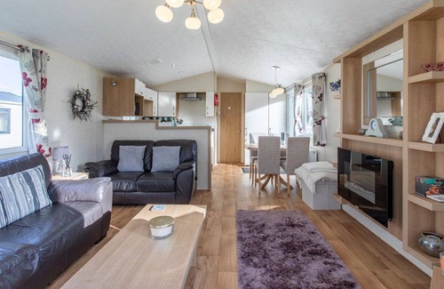 Oulton Broad House | 2 bedroom accommodation in Oulton Broad