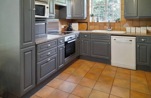 Stoke Gabriel Cottage | Exceptional 2-Bedroom Retreat with Ocean View in Stoke Gabriel