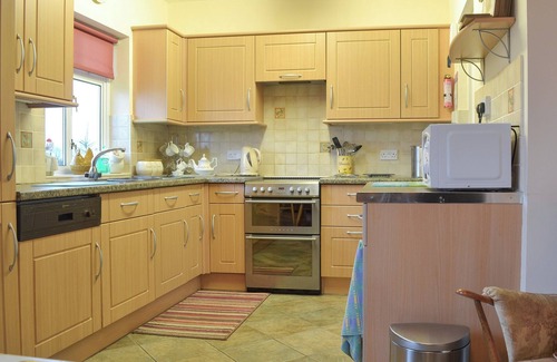 West Buckland Cottage | Discover 2-Bedroom Comfort in Churchinford, Near Taunton