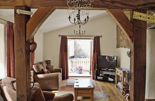 West Buckland Cottage | Family-Friendly 2 Bedroom Retreat in Clayhidon, Near Taunton