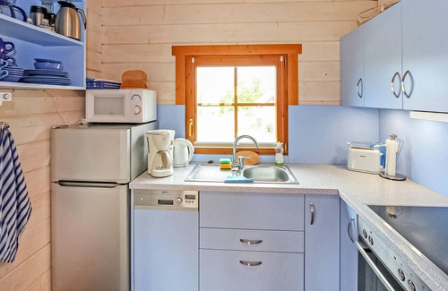 Gross Nemerow House | Cozy Two-Bedroom Retreat in Groß Nemerow with Spa & Kitchen