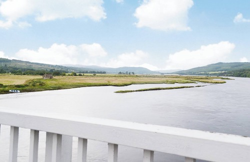 Bonar Bridge Cottage | Comfortable 2 Bedroom Stay in Bonar Bridge with Breakfast