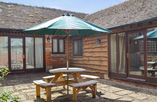 Easthope Cottage | Pet-Friendly 2 Bedroom Retreat in Much Wenlock - Rated 10/10