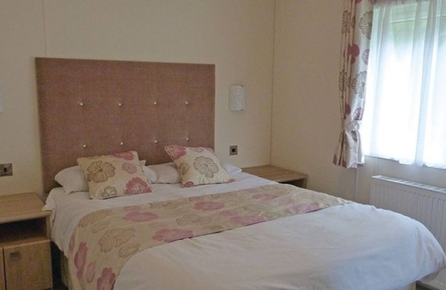 Linton Cabin | 2 bedroom accommodation in Swadlincote, Nr Ashby-de-la-Zouch