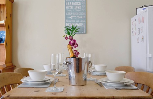 Abergavenny Cottage | Comfortable 2-Bedroom Retreat in Abergavenny, Pet Friendly