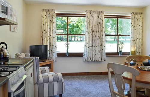 Sewerby Cottage | Premier 2 Bedroom Stay in Sewerby, Near Bridlington