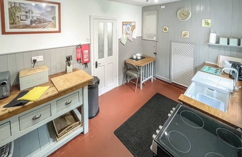 Dolwyddelan Cottage | Cozy 2-Bedroom Retreat in Dolwyddelan, Near Betws-y-Coed