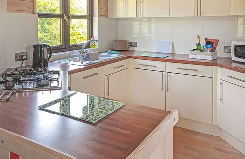 Scawton Ski Chalet | Relaxing 2 Bedroom Retreat with Spa and Hot Tub in Easingwold