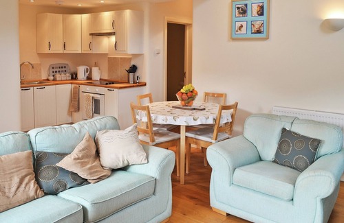 Glastonbury Cottage | Cozy 2-Bedroom Getaway in West Pennard, Near Glastonbury