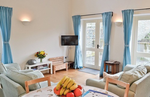 Glastonbury Cottage | Cozy 2-Bedroom Getaway in West Pennard, Near Glastonbury