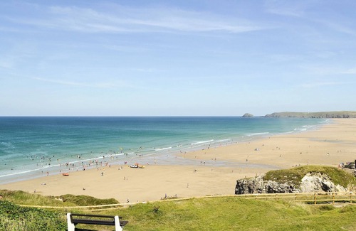 Perranporth Cottage | Family-Friendly 2 Bedroom Retreat in Perranporth with Ocean View