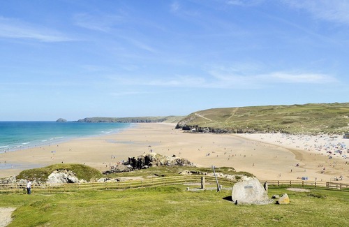 Perranporth Cottage | Family-Friendly 2 Bedroom Retreat in Perranporth with Ocean View