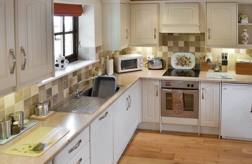 East Meon Cottage | Family-Friendly 2 Bedroom Retreat in East Meon, Petersfield