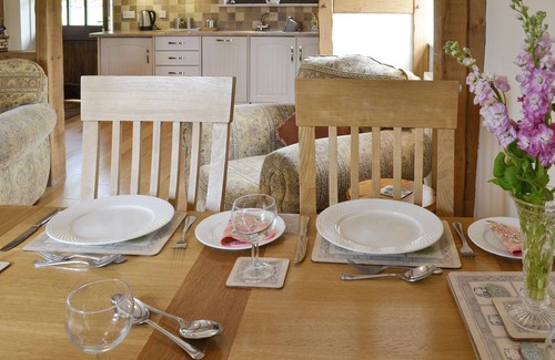 East Meon Cottage | Family-Friendly 2 Bedroom Retreat in East Meon, Petersfield