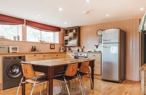 Rye Foreign Cottage | Family-Friendly 2 Bedroom Retreat in Rye Foreign
