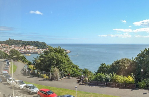 South Cliff Cottage | Top-Rated 2 Bedroom Oceanfront Accommodation in Scarborough