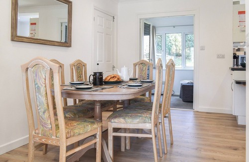Carlyon Bay Cottage | Exceptional 2-Bedroom Stay in Carlyon Bay with Ocean View