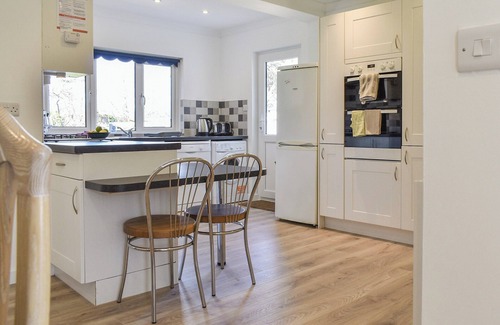 Carlyon Bay Cottage | Exceptional 2-Bedroom Stay in Carlyon Bay with Ocean View