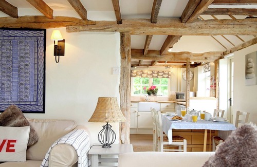 Tenterden Cottage | Family-Friendly 2 Bedroom Retreat in Wittersham