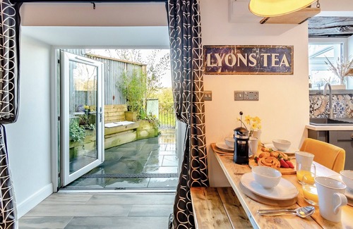 Cilgerran Cottage | Cozy 2 Bedroom Accommodation with Oceanfront Views