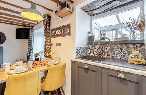 Cilgerran Cottage | Cozy 2 Bedroom Accommodation with Oceanfront Views