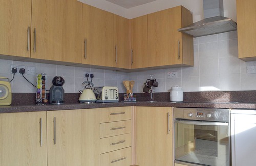 Unstone Cottage | Family-Friendly 2 Bedroom Stay in Old Whittington, Chesterfield