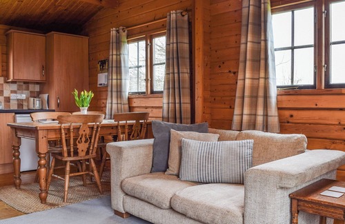 Swadlincote Cottage | Cozy 2-Bedroom Stay in Family-Friendly Netherseal