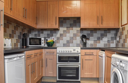 Levisham Cottage | Family-Friendly 2 Bedroom Stay in Levisham, Near Pickering