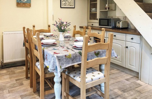 Wittersham Cottage | Charming English Cottage Near Beach with Pet-Friendly Amenities