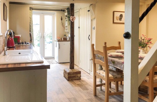 Wittersham Cottage | Charming English Cottage Near Beach with Pet-Friendly Amenities