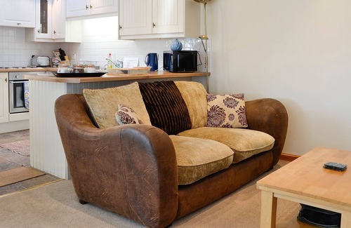 Glenisla Cottage | 2 bedroom accommodation in Invergowrie, near Dundee