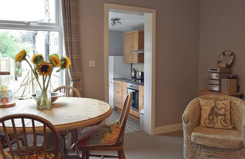Lowestoft Cottage | Cozy 2-Bedroom Retreat in Pakefield with Ocean Views