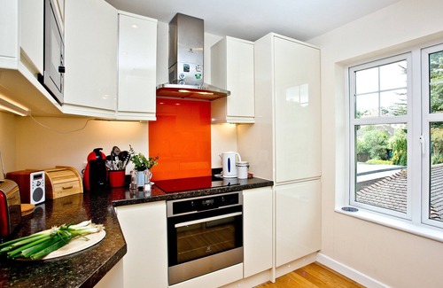 Paignton Apartment | Idyllic Two-Bedroom Apartment with Garden and Ocean Views