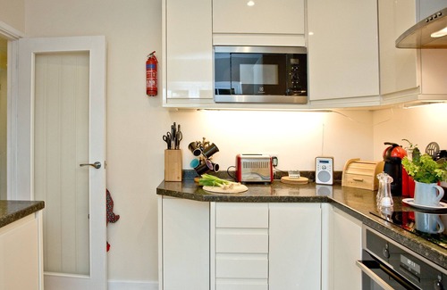 Paignton Apartment | Idyllic Two-Bedroom Apartment with Garden and Ocean Views