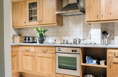 Pickering Cottage | Family-Friendly 2 Bedroom Stay in Pickering with Breakfast