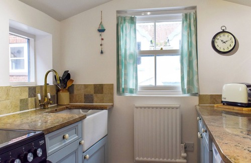 Staithes Cottage | Two-Bedroom Oceanfront Retreat in Staithes - Guest Rated 10/10