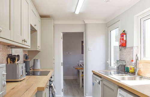 Weymouth Cottage | Discover a Cozy 2-Bedroom Retreat in Weymouth