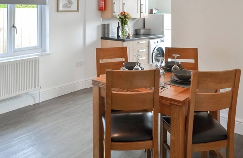Woodhorn Cottage | Lovely 2 Bedroom Accommodation in Ellington with Ocean View