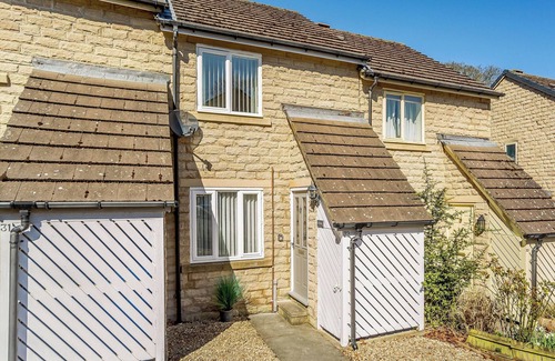 South Charlton Cottage | Cozy 2 Bedroom Retreat in Alnwick with Breakfast Included