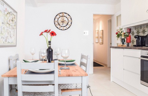 Bampton Cottage | Cozy 2 Bedroom Retreat in Bampton with Kitchen and Breakfast
