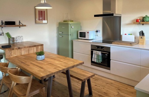 Beadnell Cottage | Modern Accommodation Steps from Beadnell Beach & Harbour