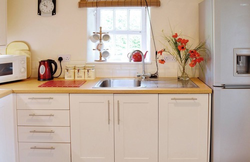 Brechin Cottage | Comfortable 2-Bedroom Stay in Edzell, Near Brechin