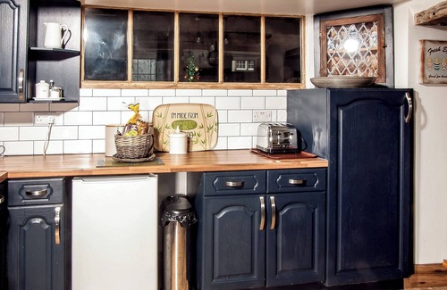 Gisburn Cottage | Discover a Cozy Retreat with Pet-Friendly Amenities