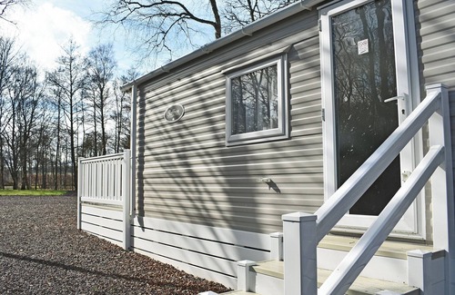 Glenesk Cottage | Inviting 2-Bedroom Accommodation in Edzell, Near Brechin