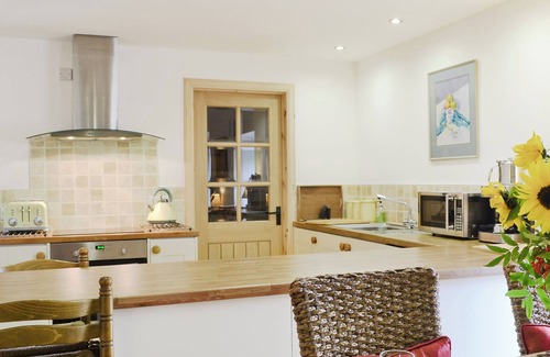 Marybank Cottage | Enchanting Cottage for 4 Near Inverness with Lake Views