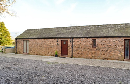 Maryport Cottage | Cozy 2-Bedroom Retreat in Dearham with Oceanfront Amenities
