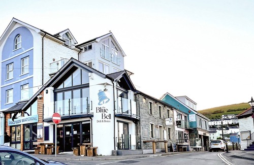 New Quay Cottage | Seascape: Breathtaking Views Steps from Beach and Town