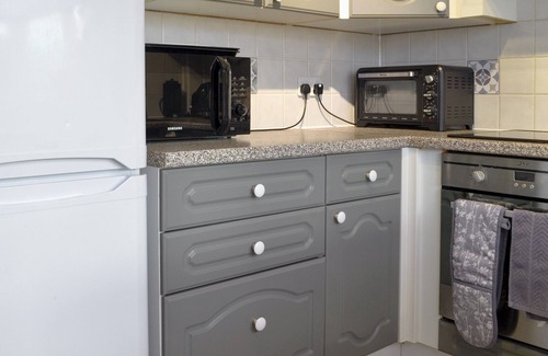 Walcott Cottage | Cozy 2-Bedroom Stay in Walcott with Ocean Views