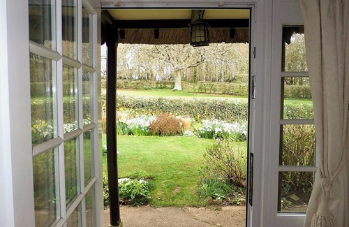 Otterton Cottage | Spacious 2-Bedroom Retreat in Pet-Friendly Otterton