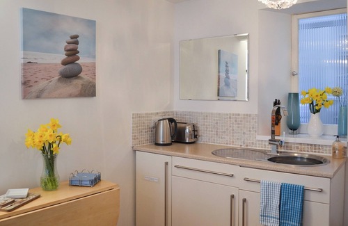 Newlyn Cottage | Oceanfront 2-Bedroom Retreat in Newlyn with Breakfast
